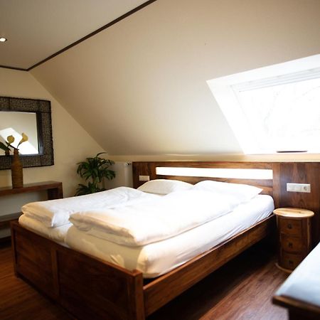 Vier Jahreszeiten Rooms Husum  Exteriör bild